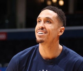 Shams：布罗格登已经同意与纽约尼克斯签下一份一年合同